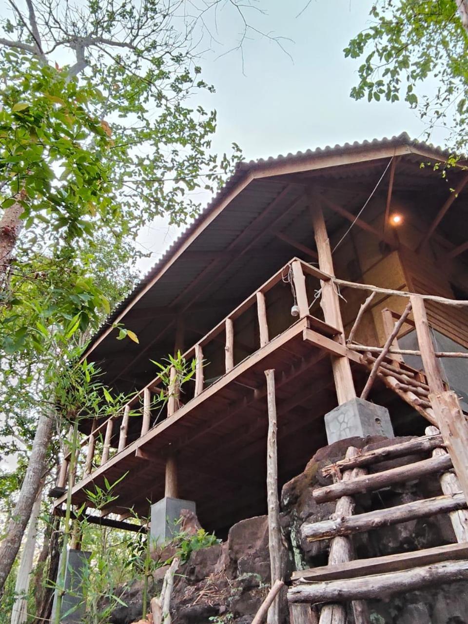 Fandee Island Treehouses & Ziplines - Tad Lo, Bolaven Loop Pakse Ban Kiangtat Exterior photo